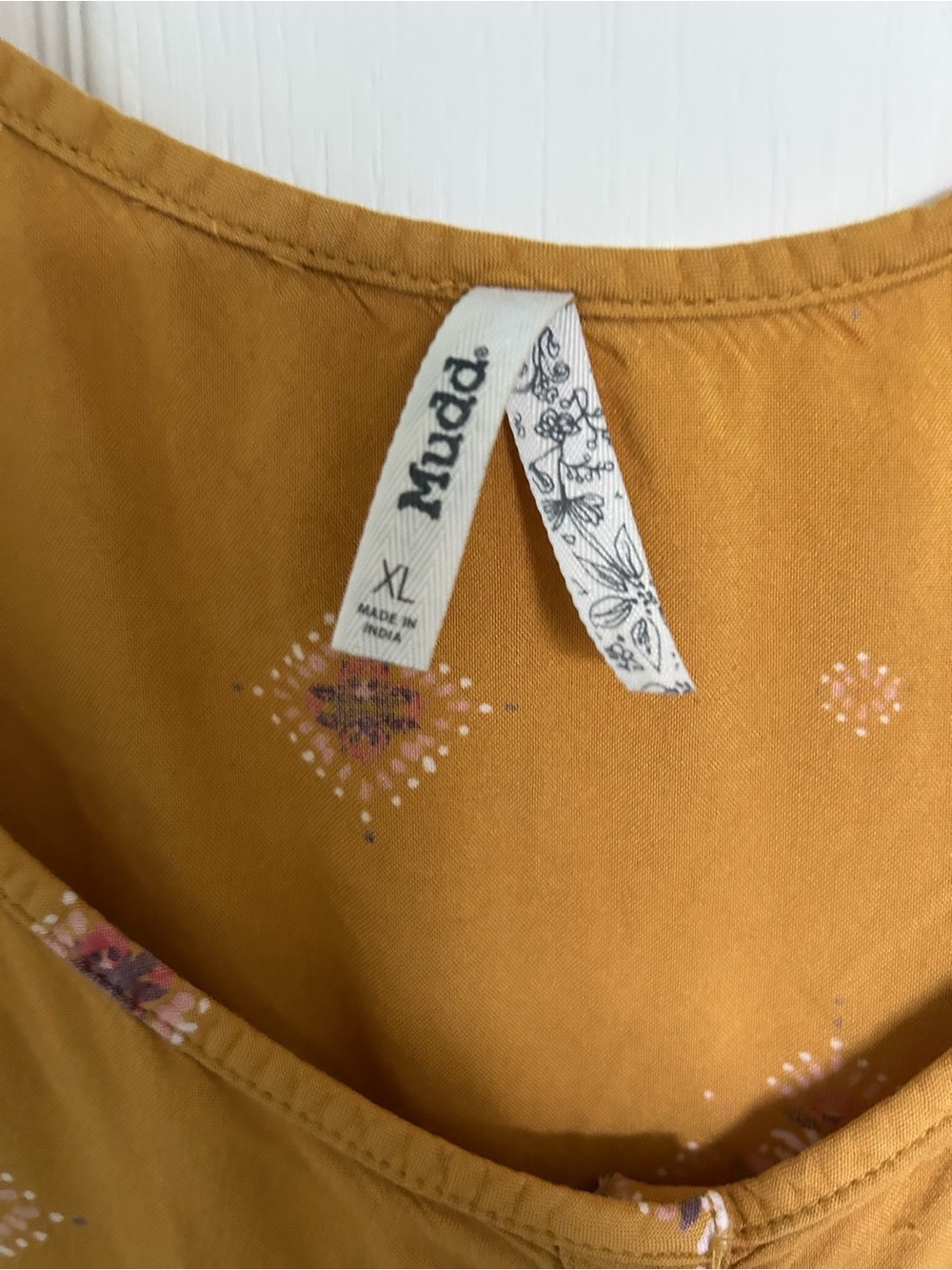 Mudd Mustard Floral Button-Front Tank| Women’s XL - Picture 5 of 5
